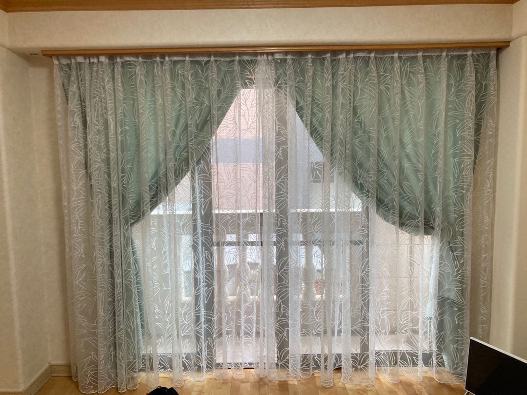 高級オーダーカーテン