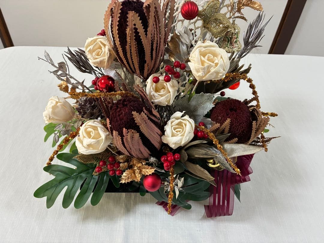 クリスマスアレンジ〇〇様オーダー品　ドライ花アレンジメント ホワイト・赤（蘭華）