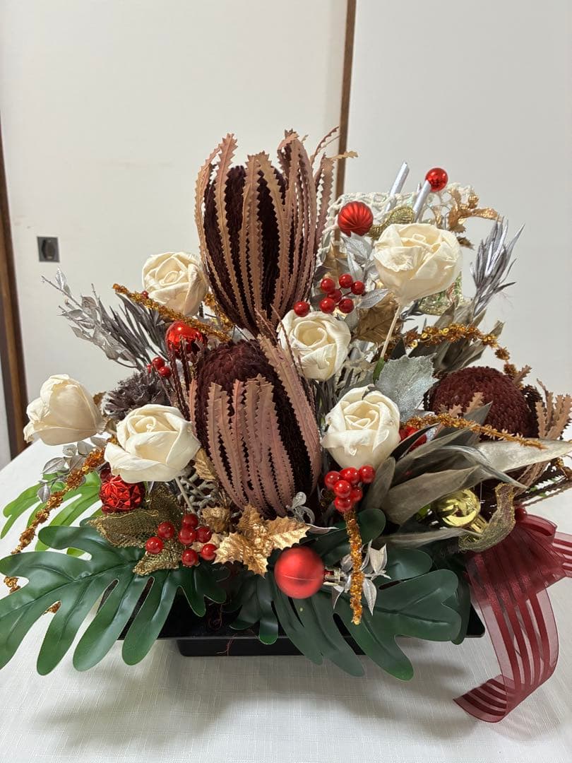 クリスマスアレンジ〇〇様オーダー品　ドライ花アレンジメント ホワイト・赤（蘭華）