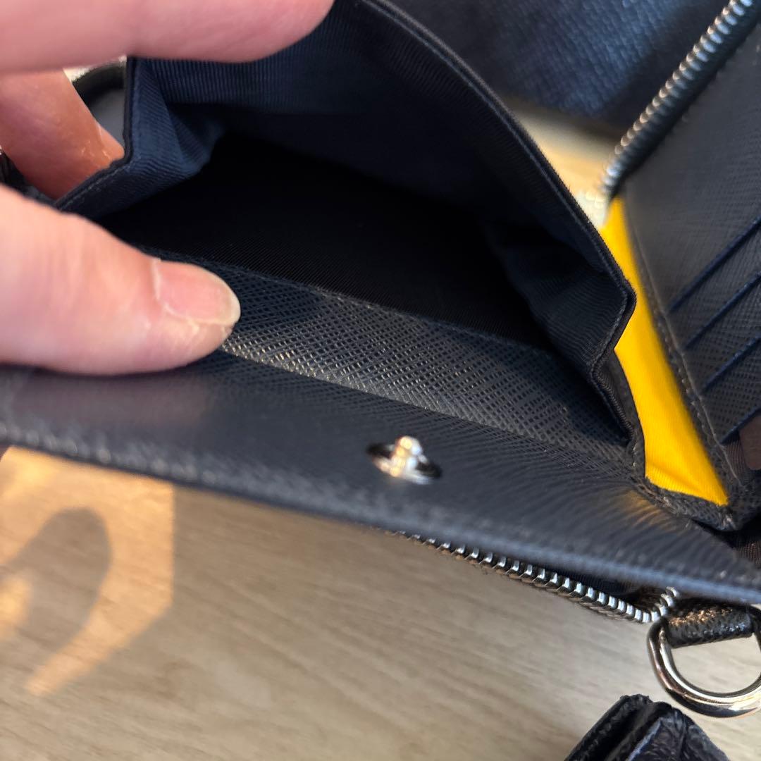 美品・未使用・PRADA カモフラージュ柄 二つ折財布