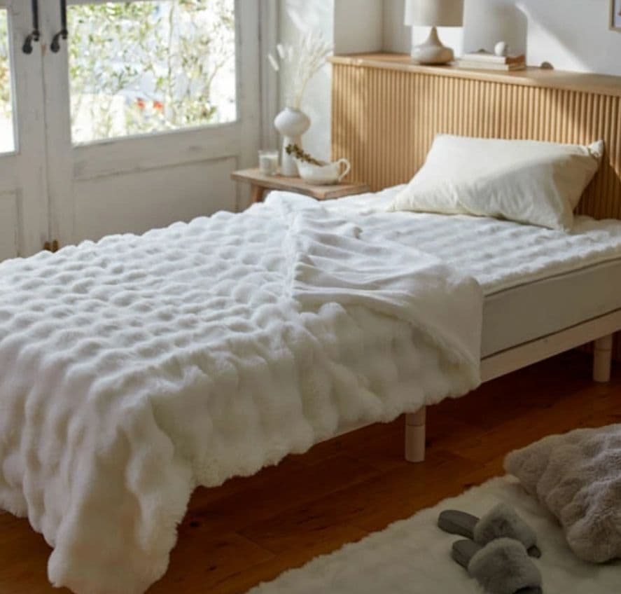 スノーホワイト 真っ白 純白 ふわふわモコモコ なめらか暖か毛布 シングルサイズ