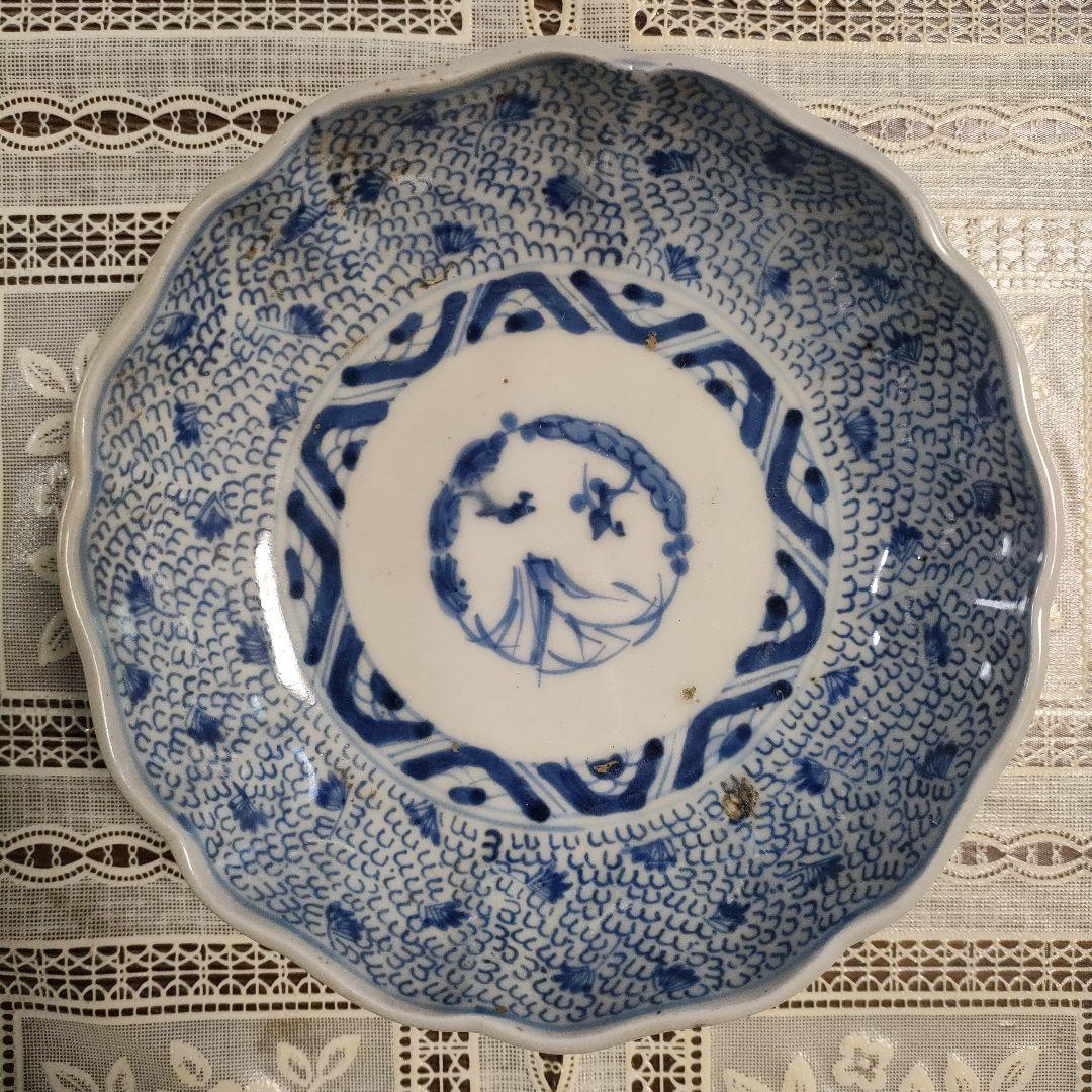 成化年製　古伊万里　染付『松竹梅紋皿』、裏面は蛸唐草紋様