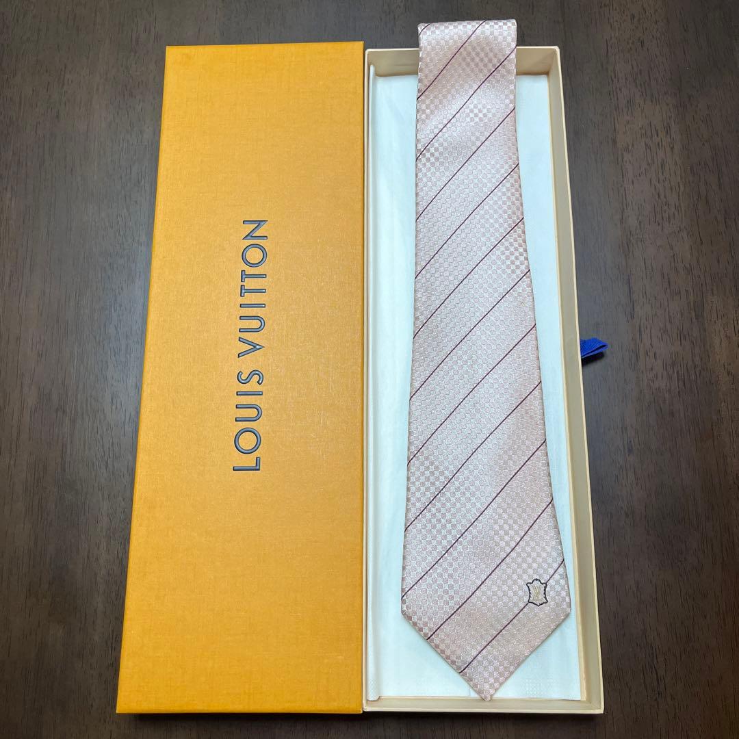 美品　ルイヴィトン　ネクタイ　ピンク　ダミエ　LVロゴ　シルクジャガード　結婚式