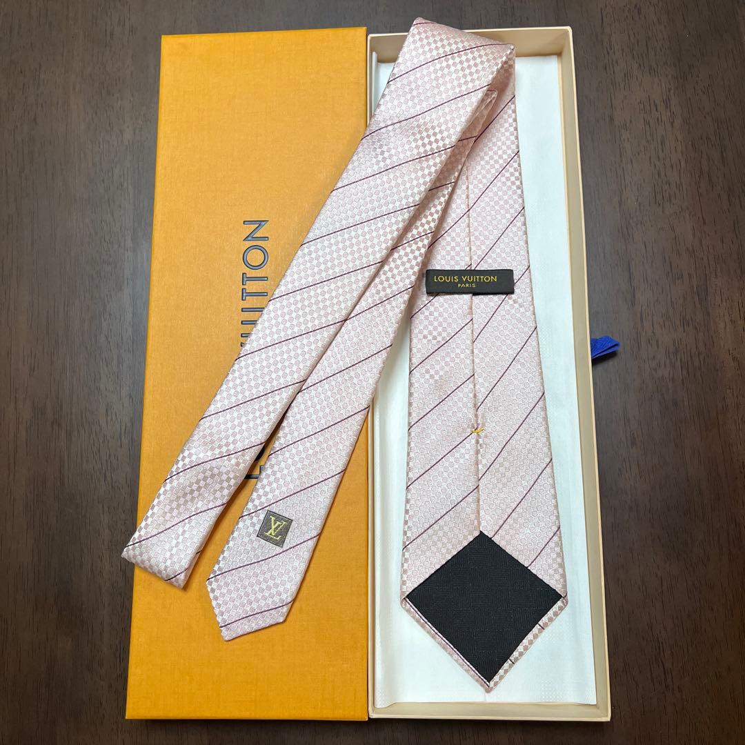 美品　ルイヴィトン　ネクタイ　ピンク　ダミエ　LVロゴ　シルクジャガード　結婚式