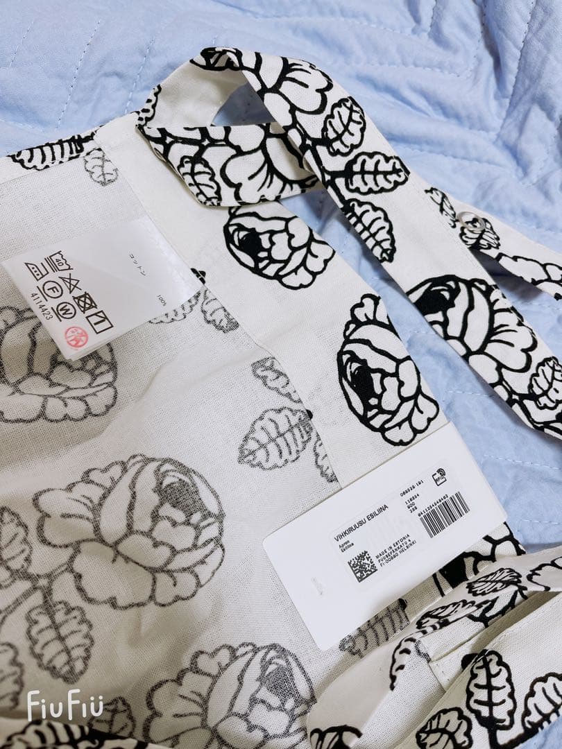 マリメッコ marimekko ヴィヒキルース エプロン 薔薇 バラ 新品未使用