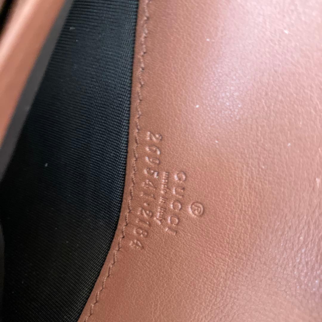 GUCCI 長財布　グッチ　箱付き