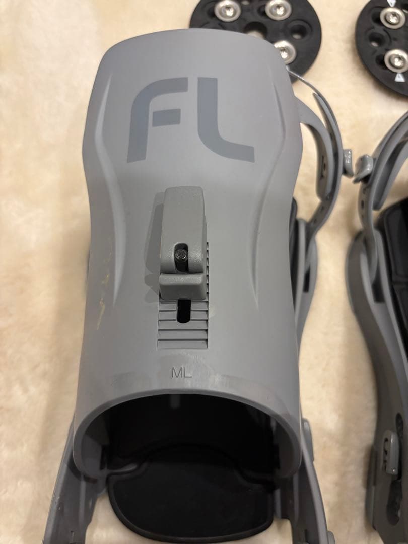 FLUX CV グレー　MLサイズ　23-24モデル