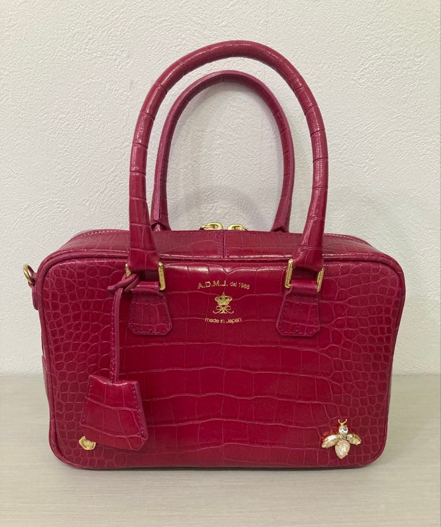 ADMJ THE BEE 牛革クロコダイル型押し ボストンバッグ