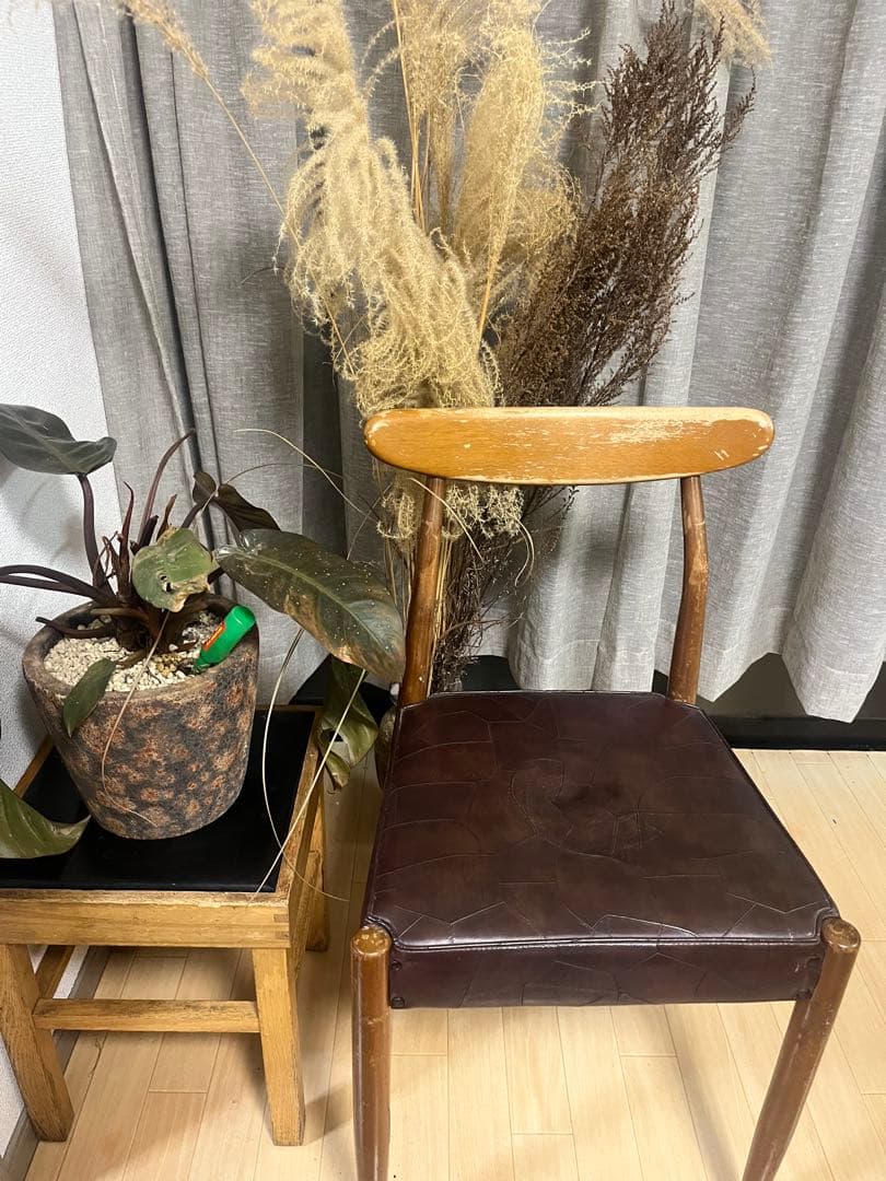アンティークチェア　革