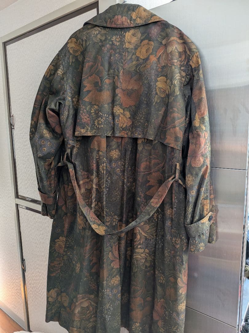 Toga Virilis 19awトレンチコート 花柄