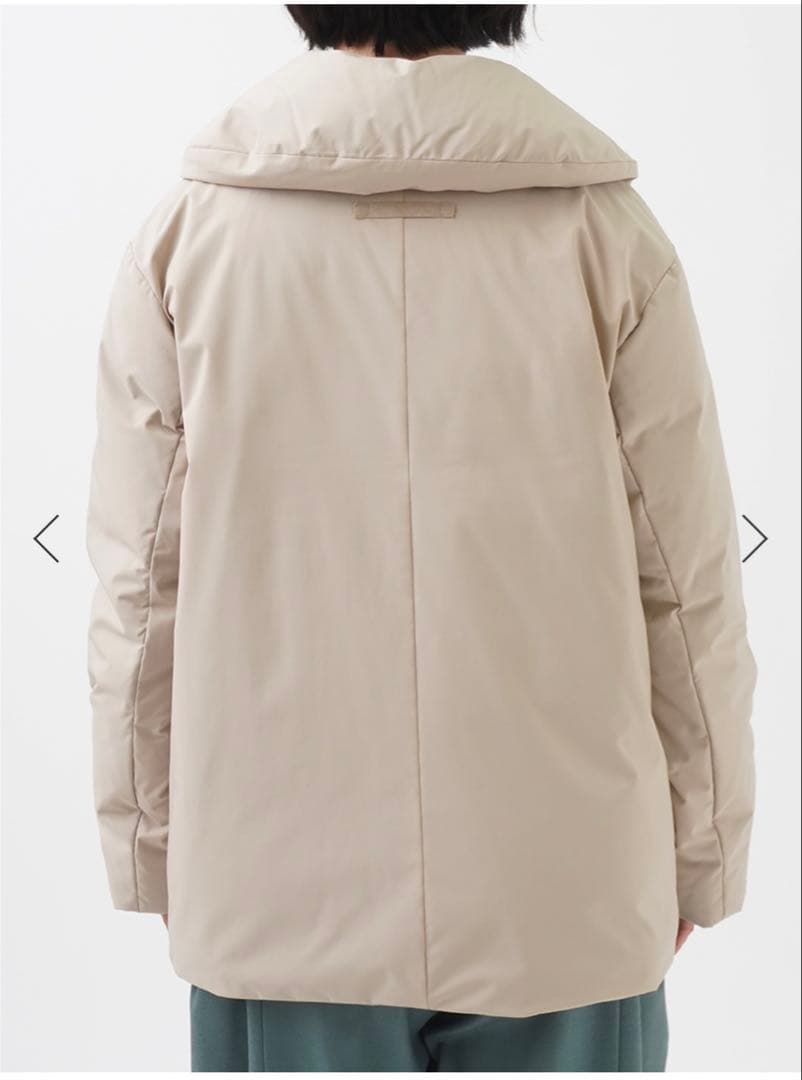 パラスパレス今季品2回着用ダウンショール襟ショートコートベージュサイズ2