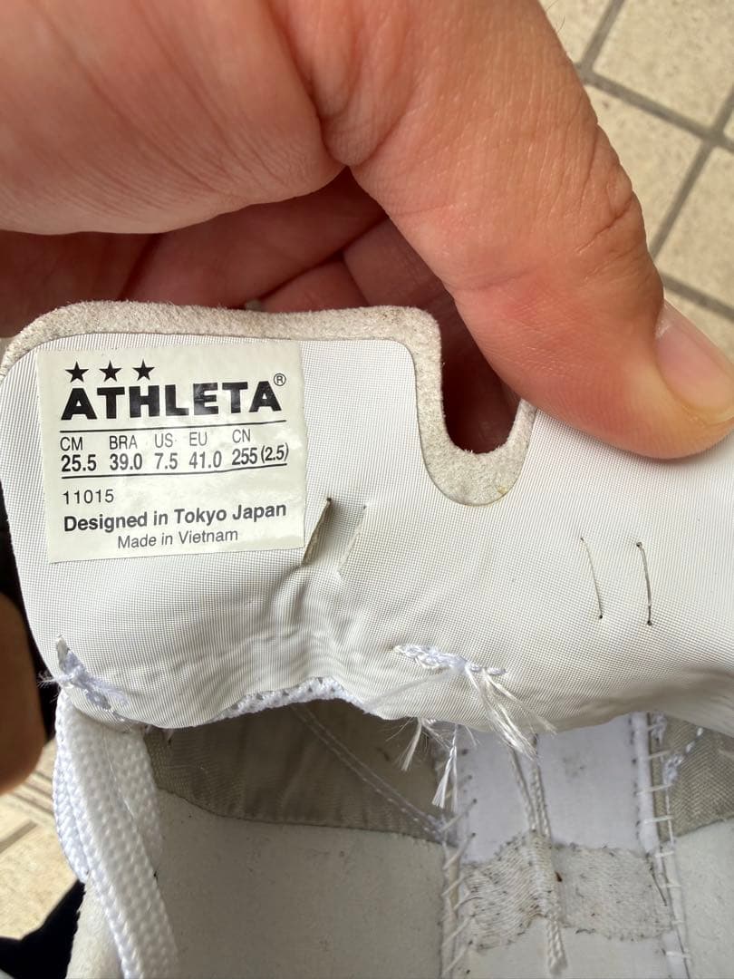 ATHLETA ホワイトシューズ 25.5cm