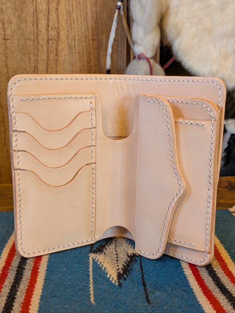 牛革サドルレザー　ミドルウォレット　財布　　　　　　　　ハンドメイド　ナチュラル
