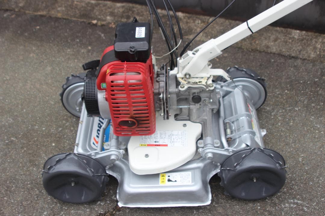 草刈機　オーレック　スパイダーモアー　AZ851　爪新品　４WD