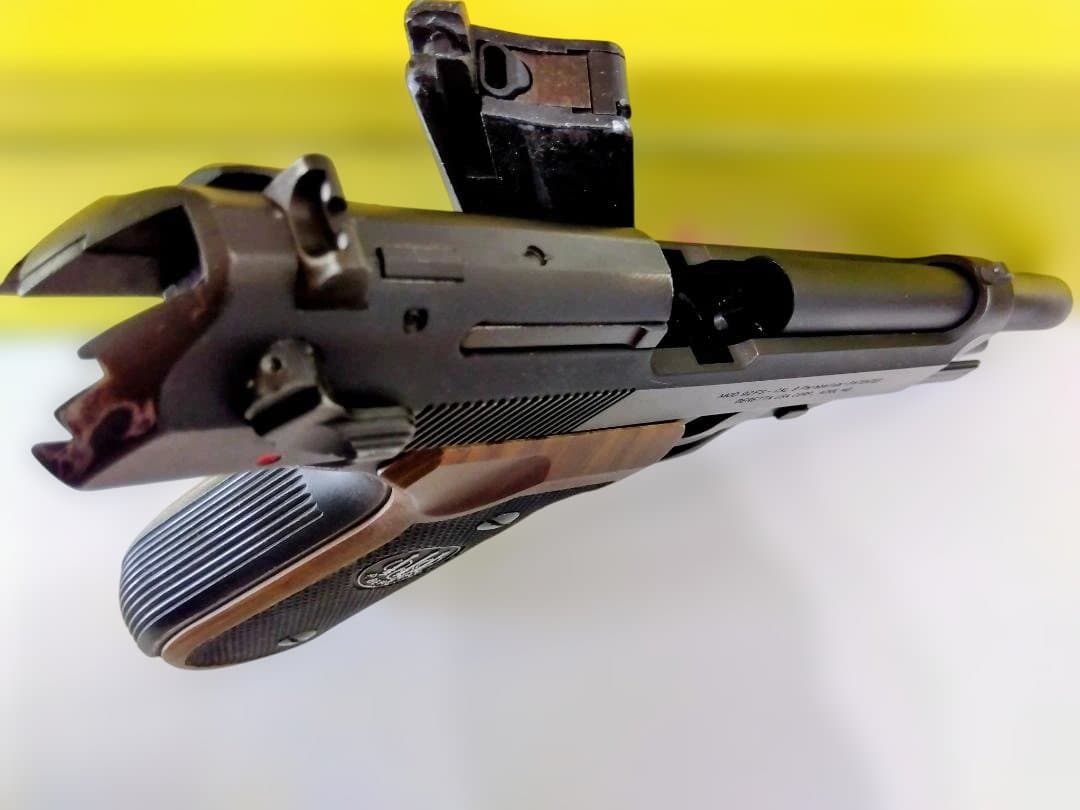 WA ベレッタ M92 ガスブローバックガン　（バトルダメージ）