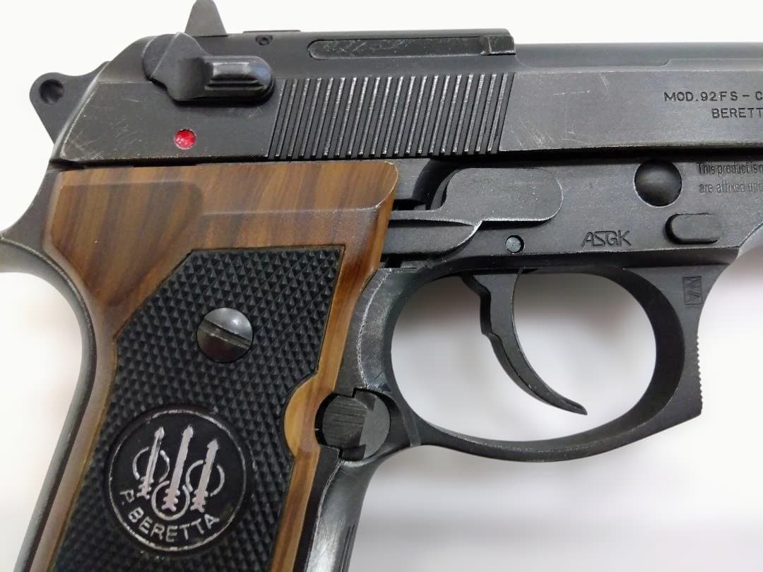 WA ベレッタ M92 ガスブローバックガン　（バトルダメージ）