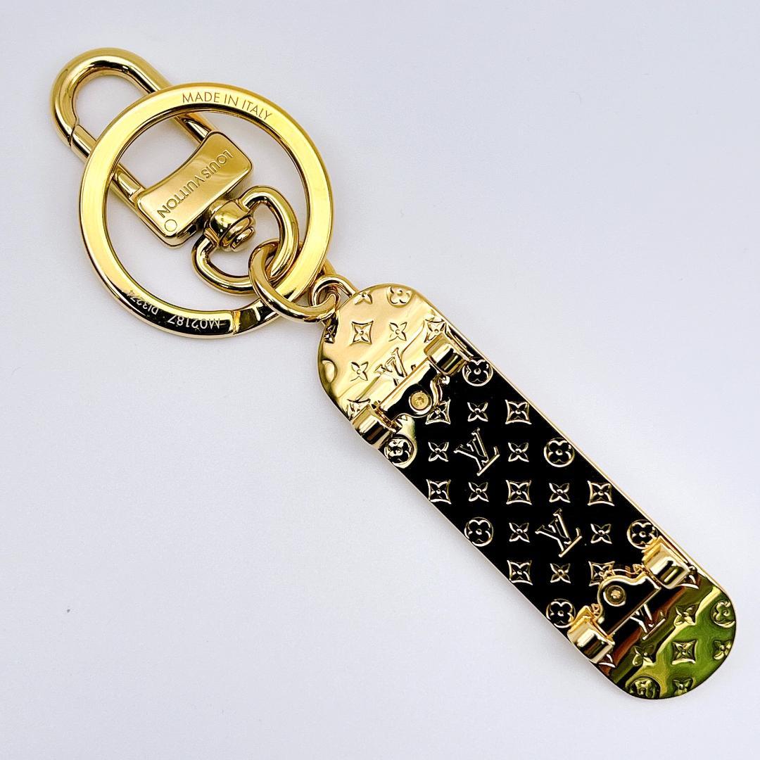 【美品・鑑定済み！】ルイヴィトン キーホルダー スケートボード M02187