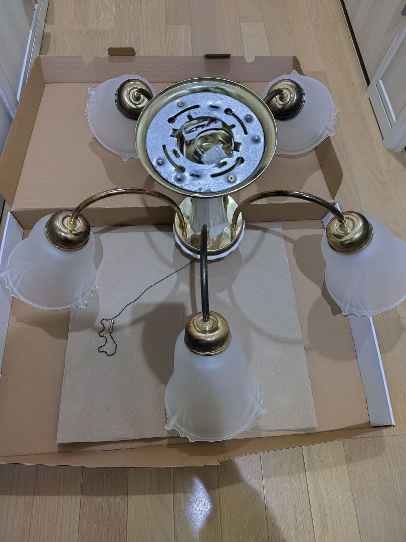 5灯シャンデリア ガラス・金属製