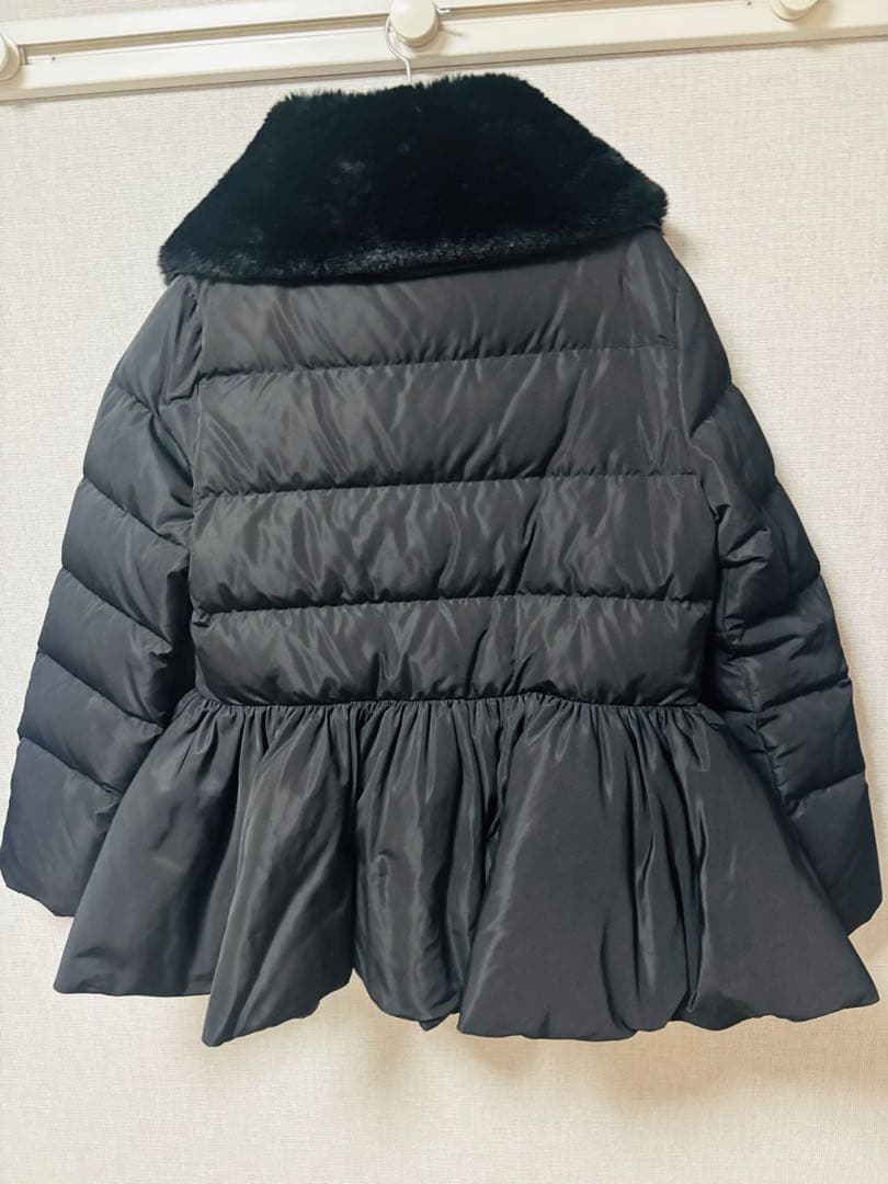 poyon　JENNE ペプラムブラックダウンジャケット