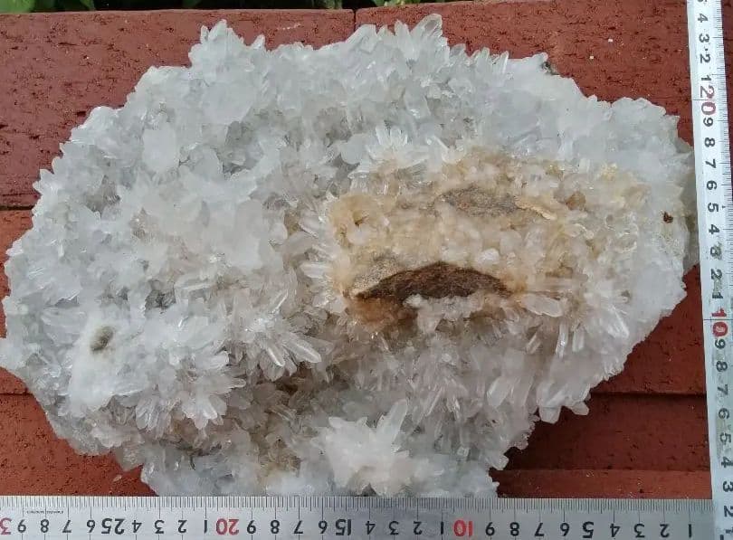 水晶クラスター8.1kg ーtot32