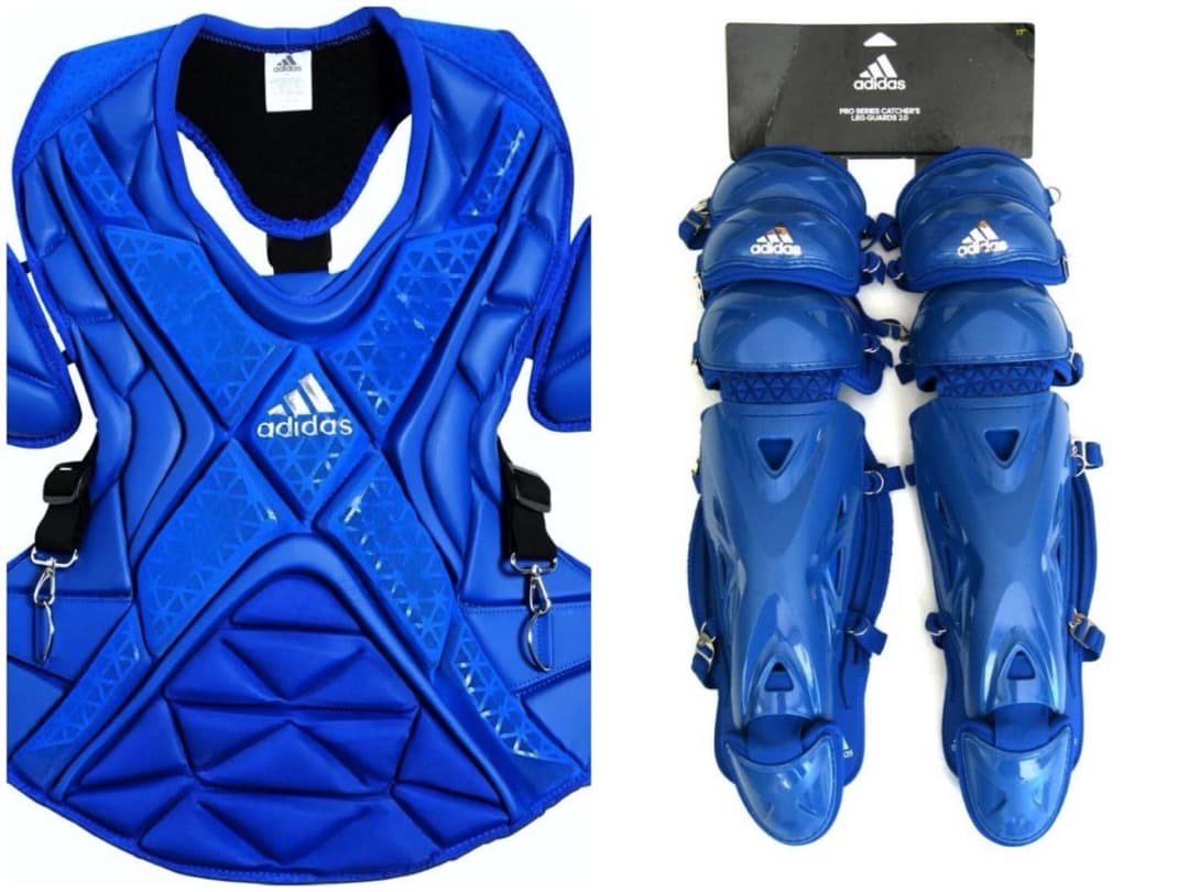 新品☆アメリカ国内限定☆UAマスク＋adidasプロテクター・レガース★青