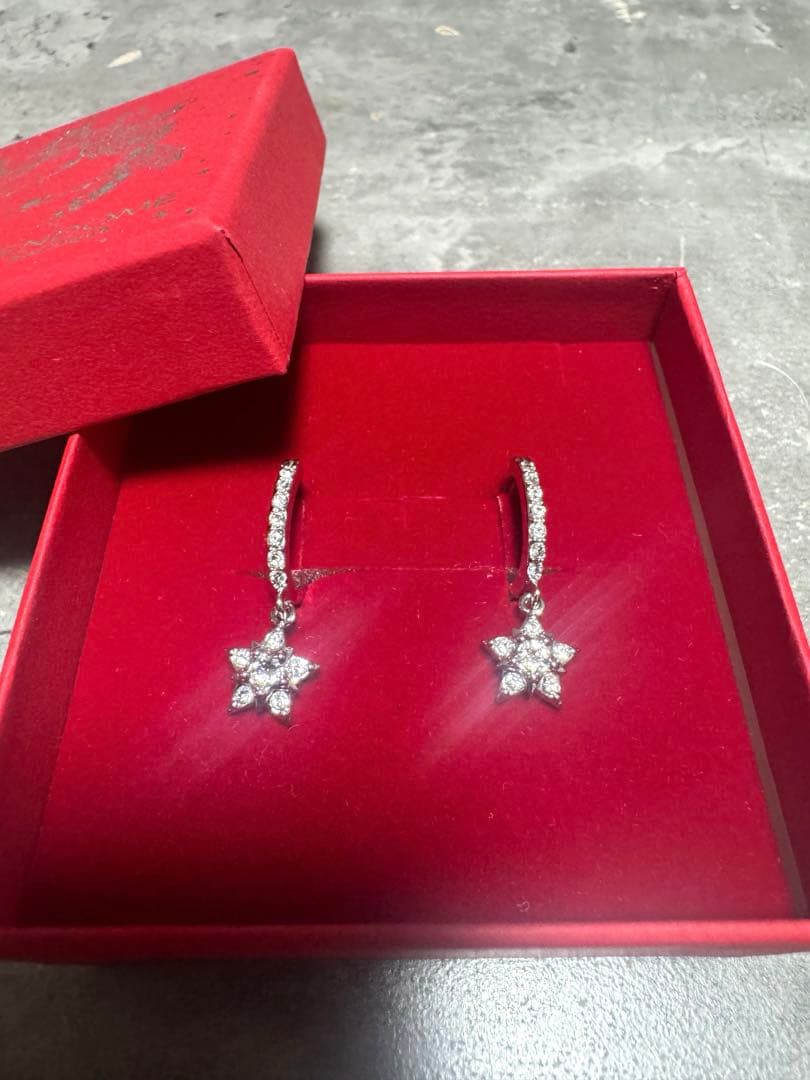 ヴァンドームブティック　星モチーフピアス　新品未使用シルバー
