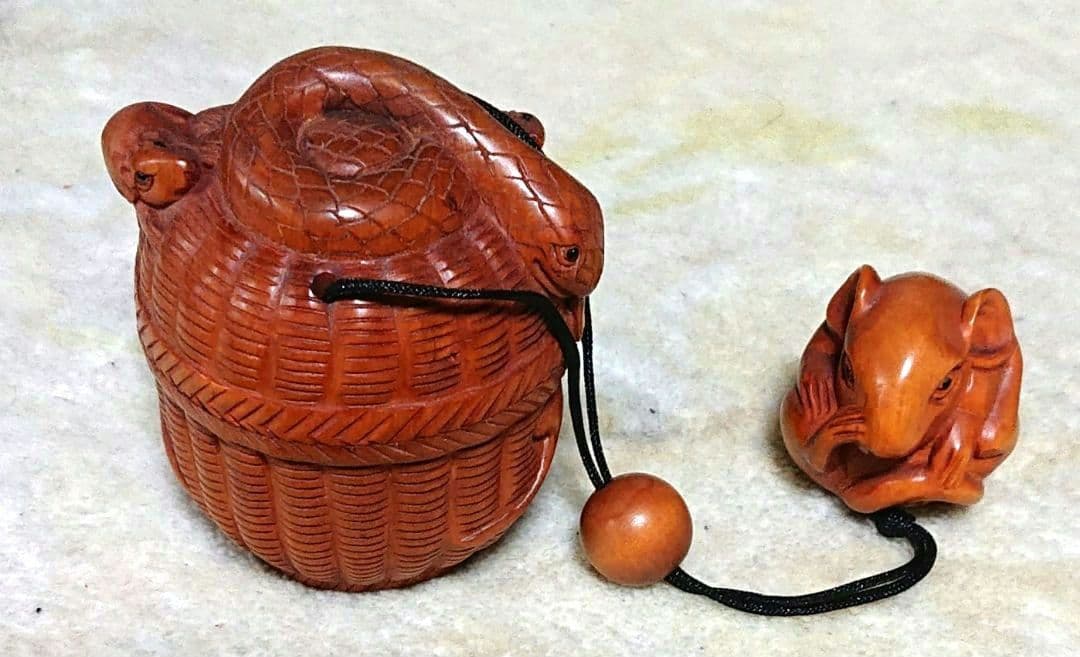 蛇と鼠デザイン提げ物