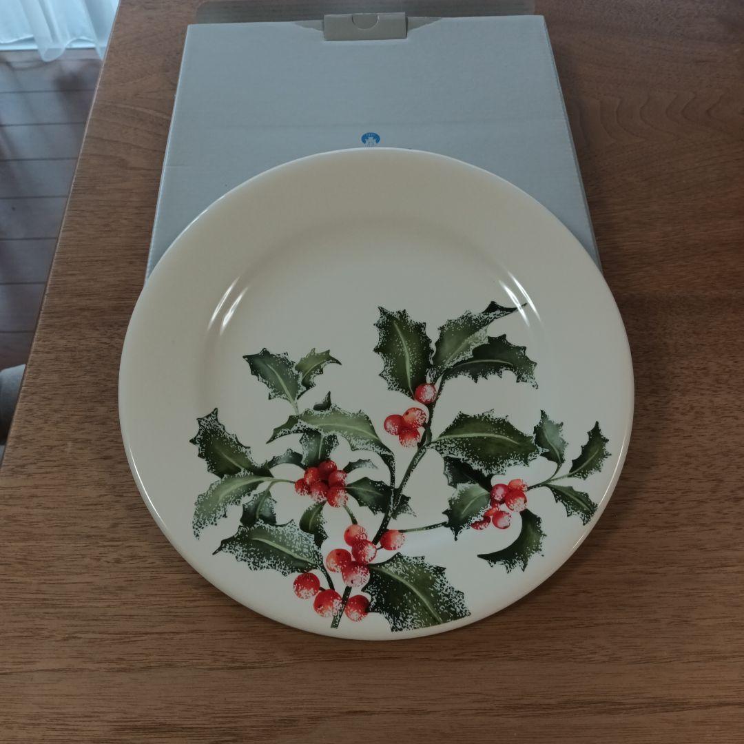 Gien ホリーとベリーの皿