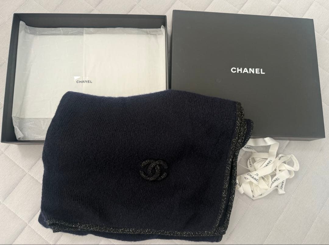 美品CHANELマフラー　ストール