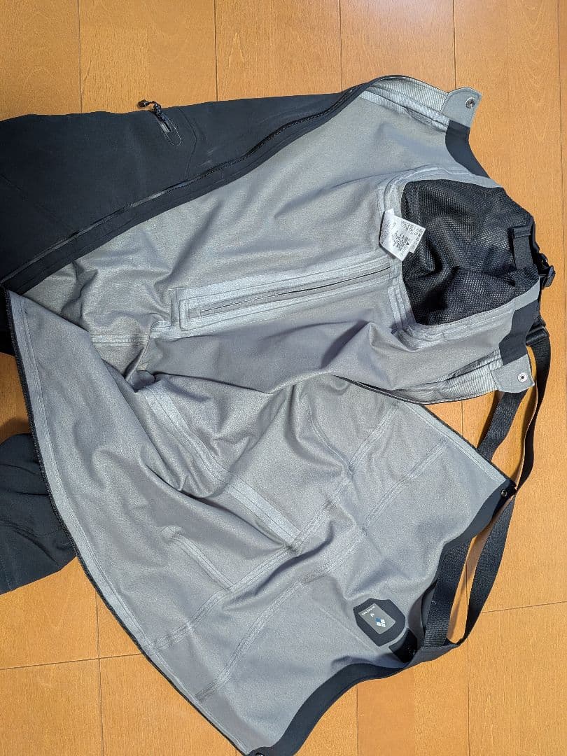 モンベル　パウダートラックビブ　ビブパンツ　ゴアテックス　Mサイズ