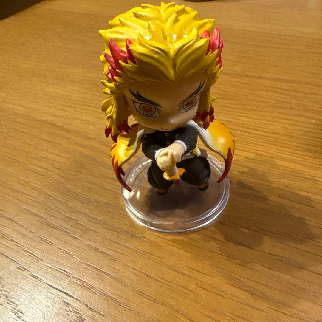 鬼滅の刃　プレミアムガシャポン　ちまっ！きゃら 15体　煉獄だけ台座なし