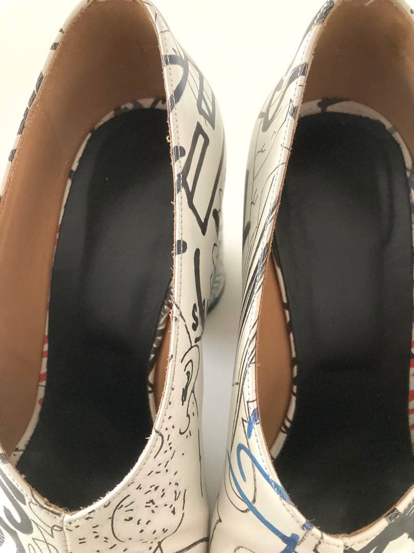 マルジェラ タビパンプス／ Maison Margiela 38Graffiti