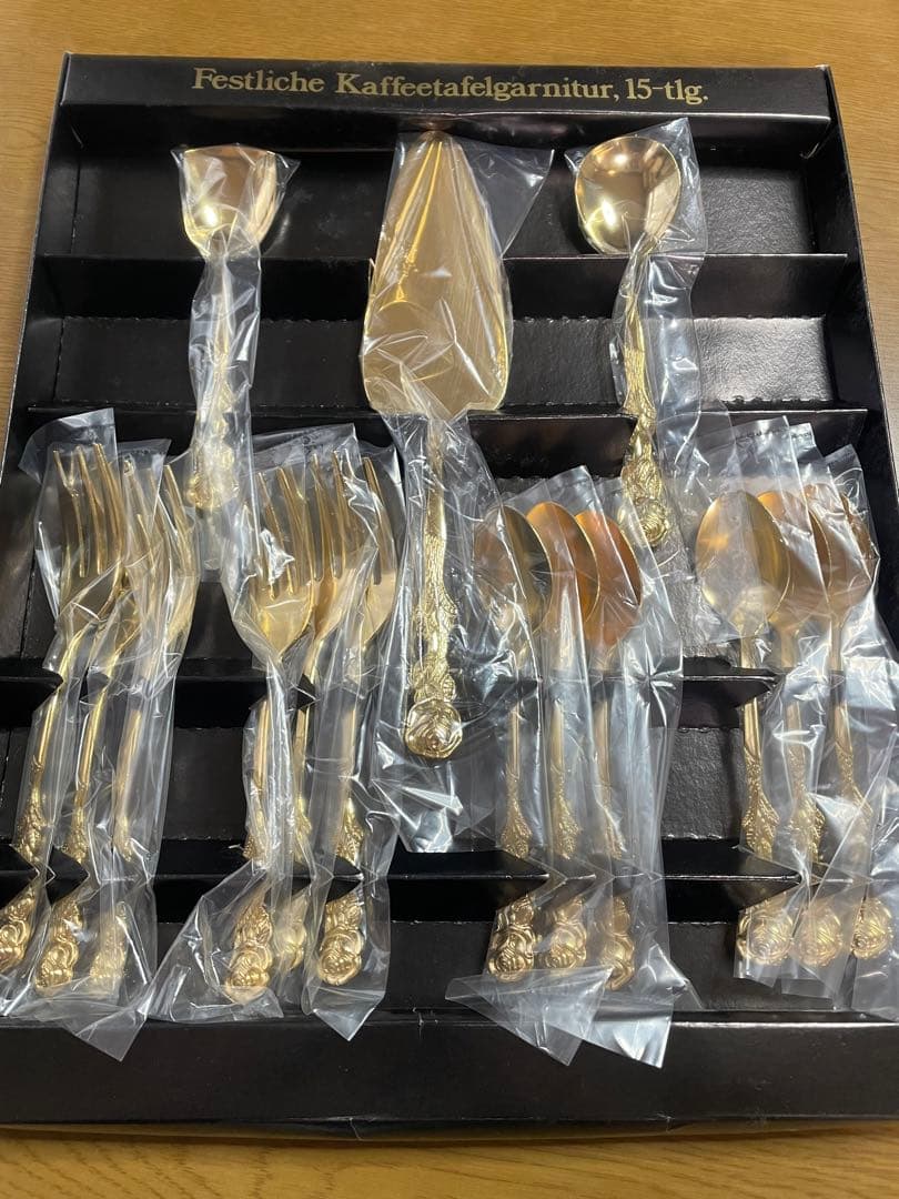 カトラリーセット　金色　Kaffeebesteck 15-tlg