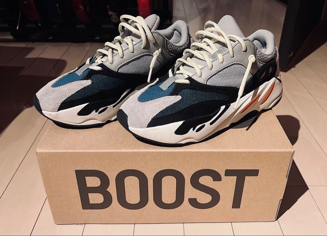 靴 YEEZY BOOST 700 / 26.5cm