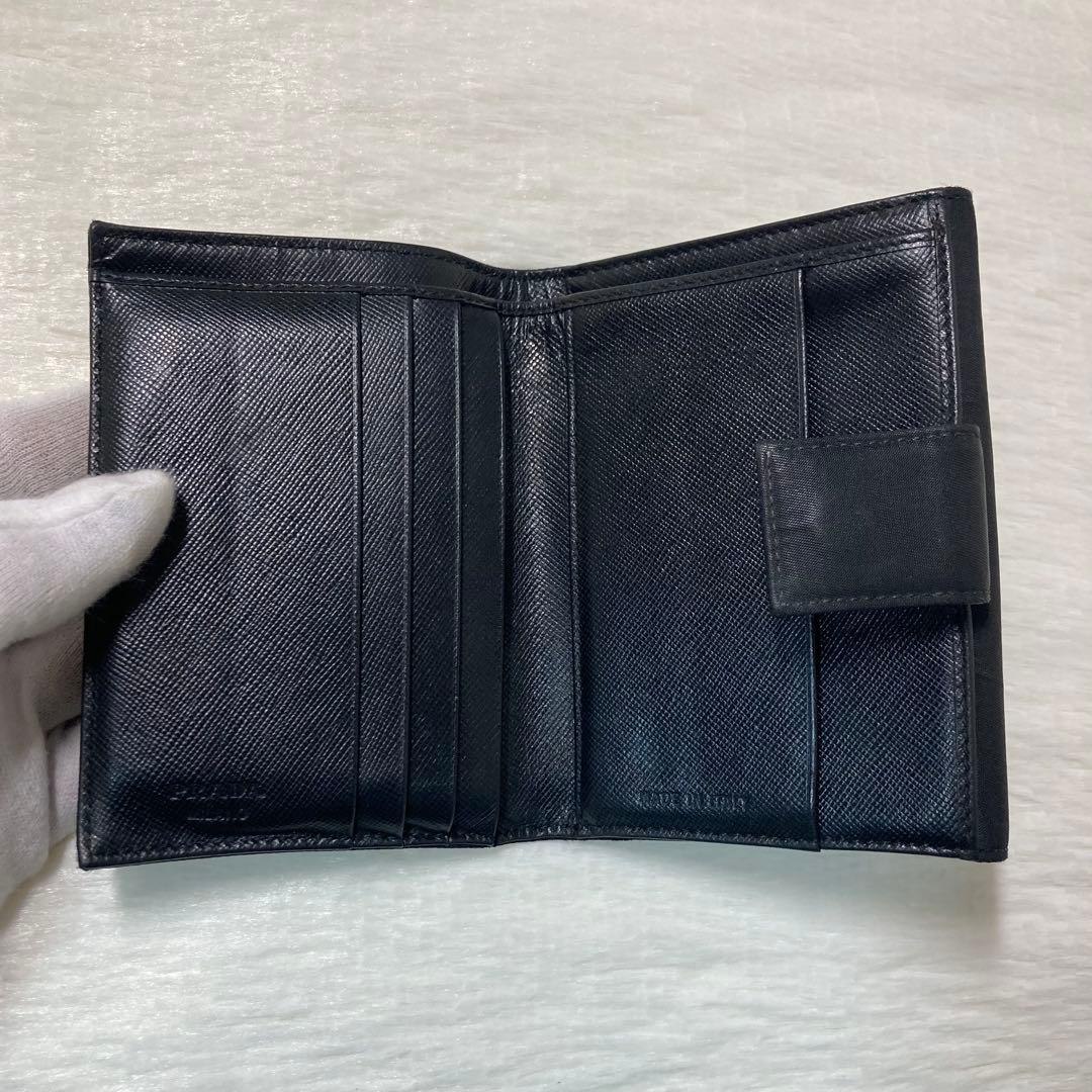 早い者勝ち　PRADA プラダ　二つ折り　レザー　ナイロン　財布　折り財布　黒