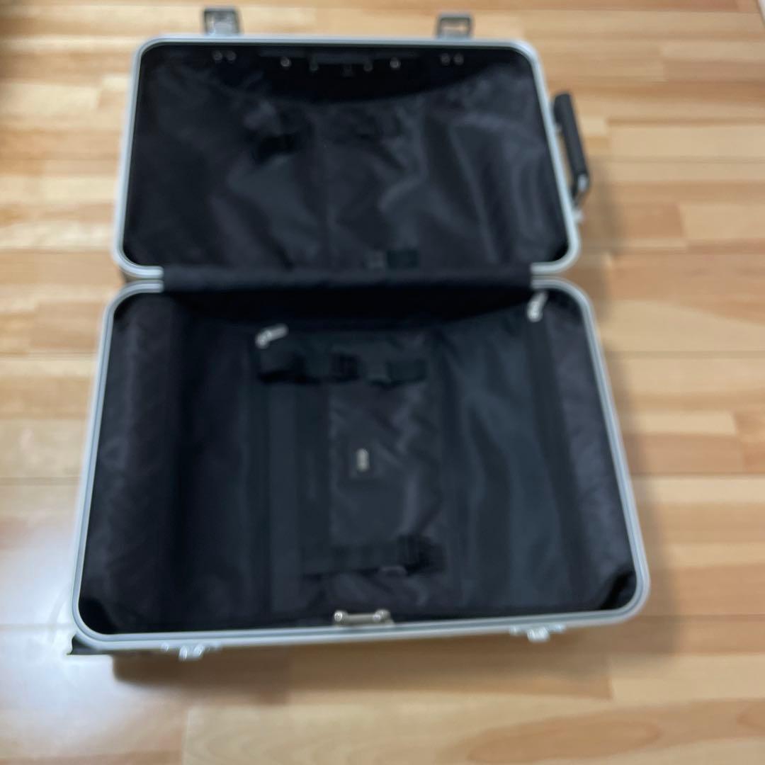 ZERO HALLIBURTON アルミスーツケース　31L