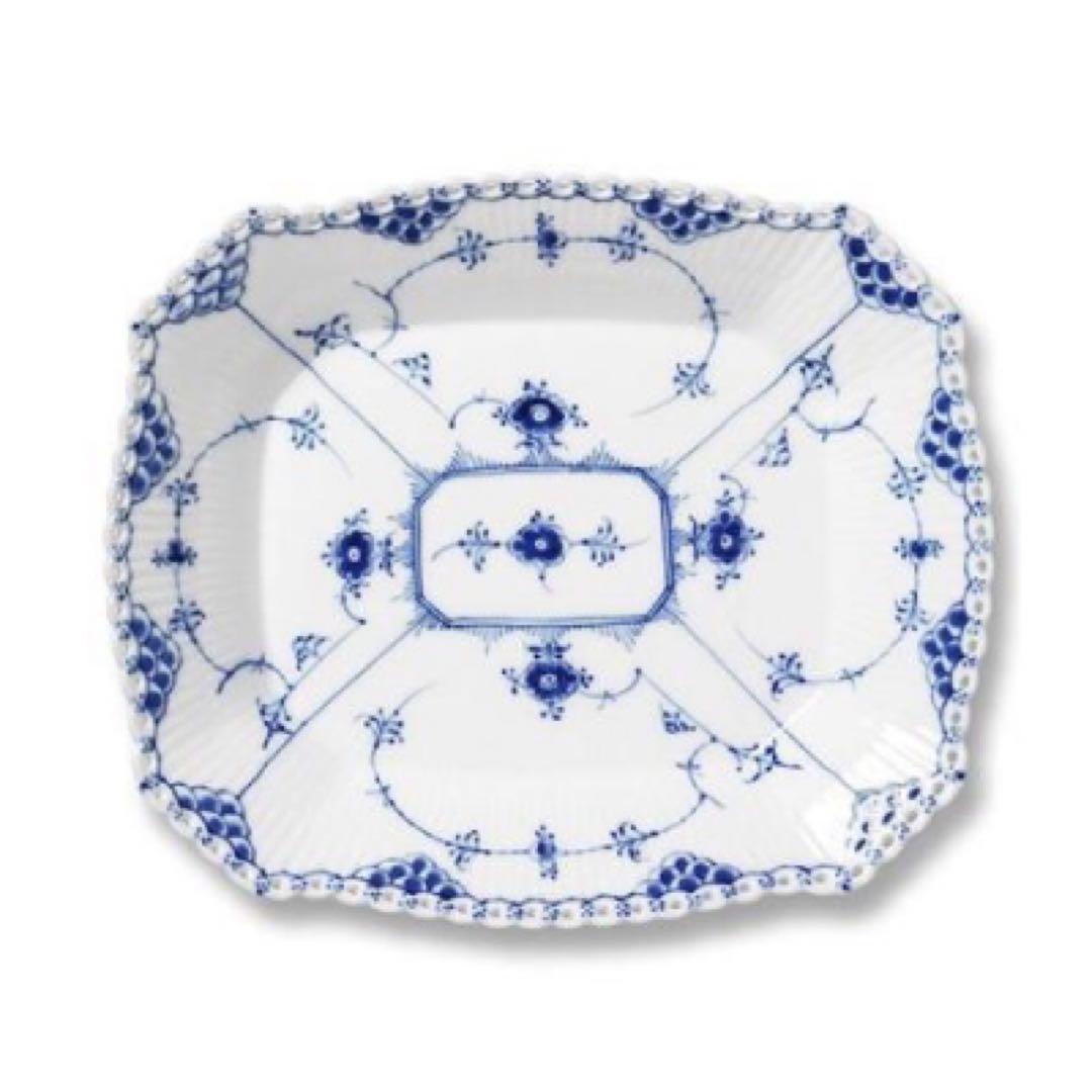 未使用◼️ブルーフルーテッド フルレース ケーキ ディッシュ スクエア 26cm