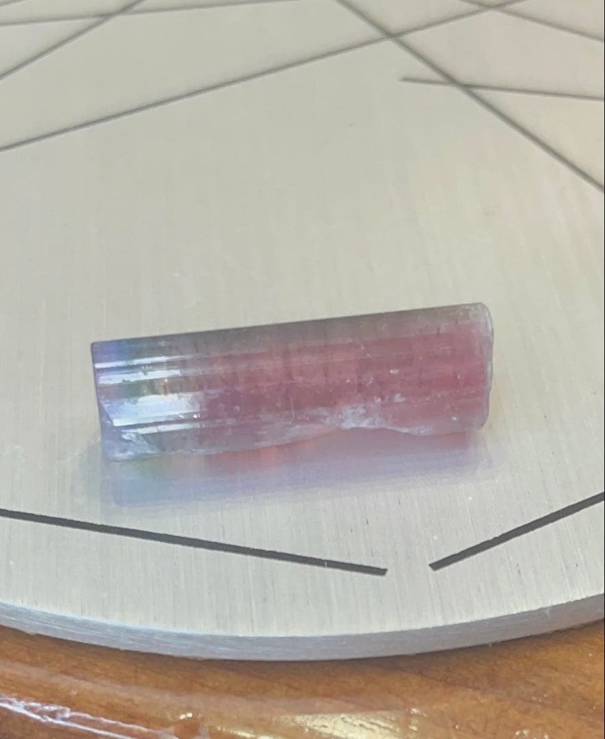 アフガニスタン産　レインボートルマリン　標本　原石