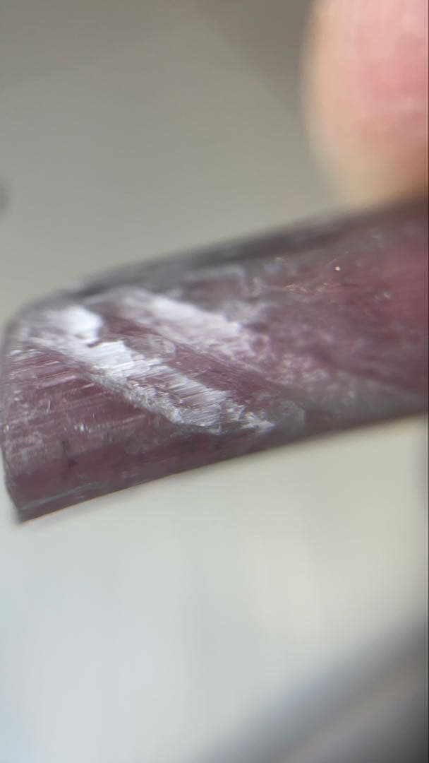 アフガニスタン産　レインボートルマリン　標本　原石