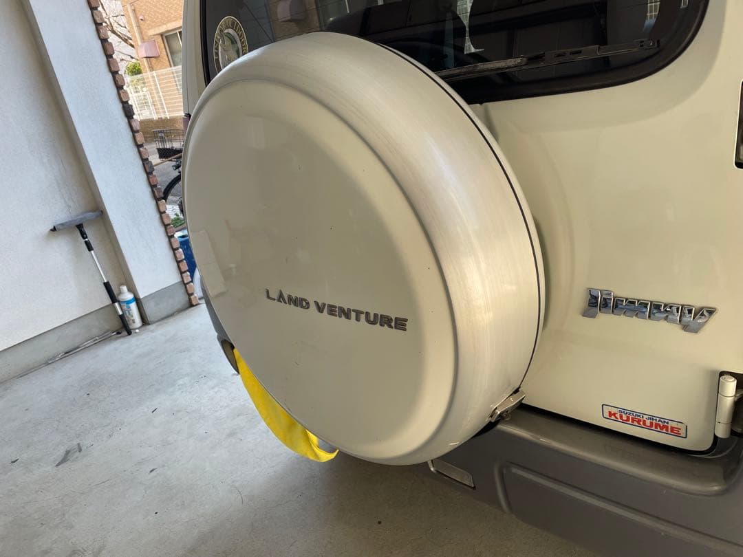 スズキ純正アルミ製　ジムニー ランドベンチャー スペアタイヤカバーパールホワイト