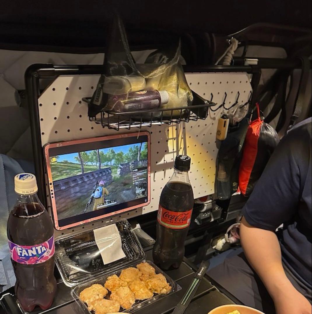 n-van荷室右側スライド式デザインボード(自作)