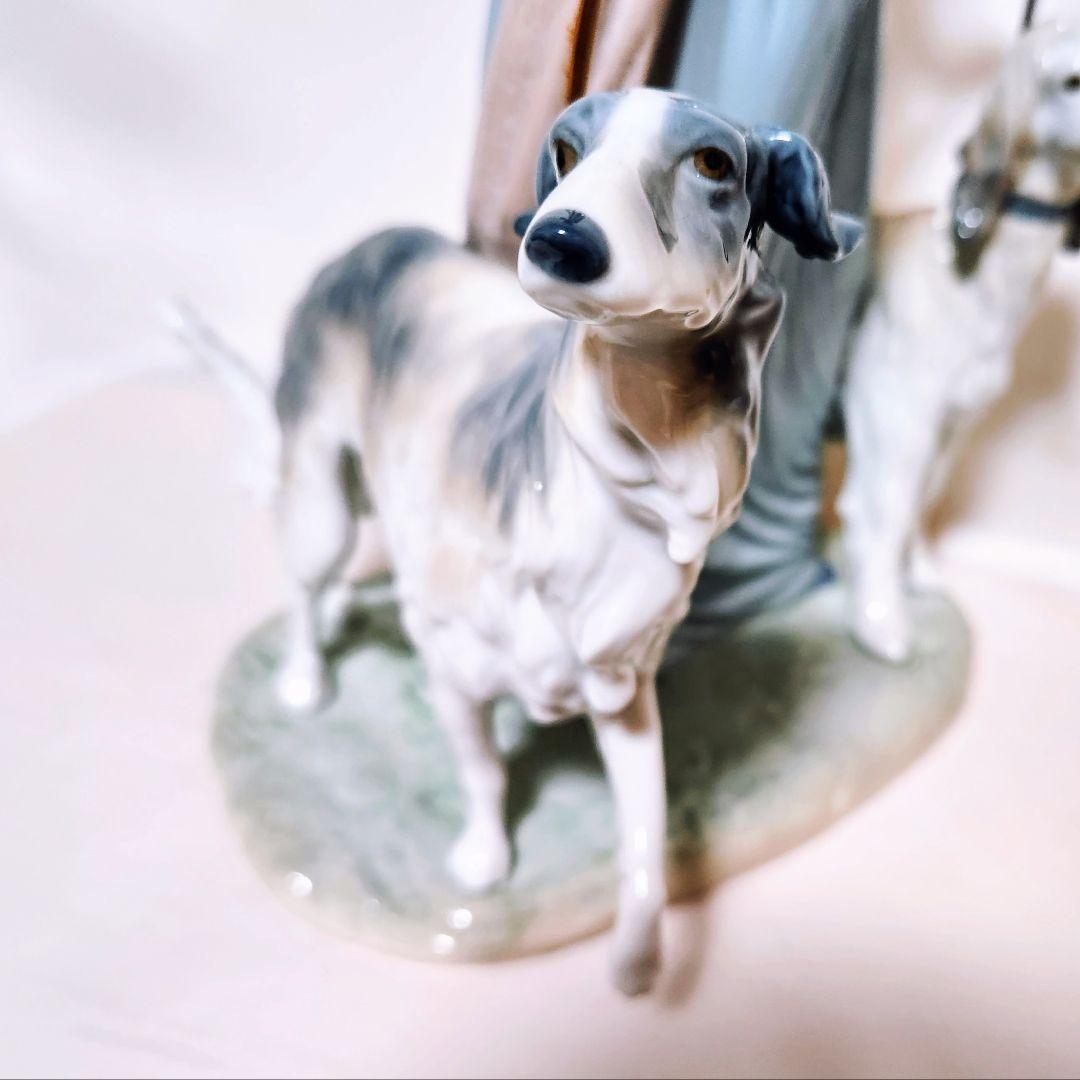 リヤドロ LLADRO【美品】フィギュリン《優雅な散歩のひととき》No.5802