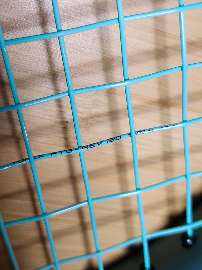 【美品】YONEX PERCEPT 100 G2 テニスラケット　ケース有り