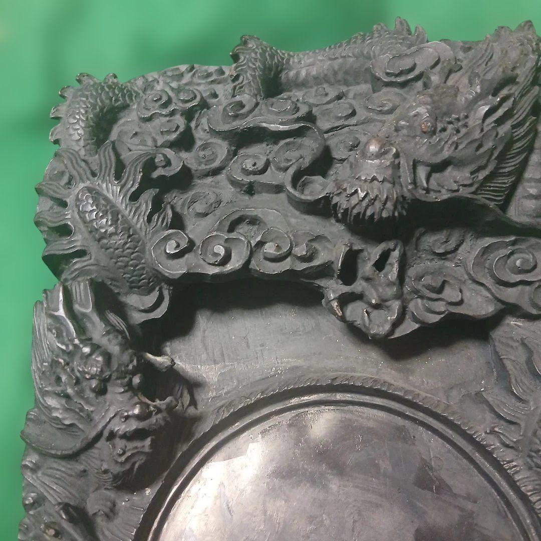 中国端渓麻子坑？の天然硯、素晴らしく迫力ある雲龍の彫刻、裏面に由来？の碑文あり