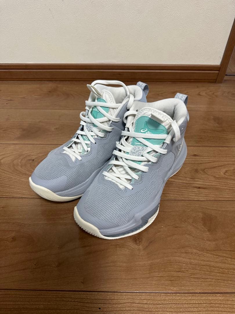 価格変更しました！アシックス バスケットボールシューズ グレー