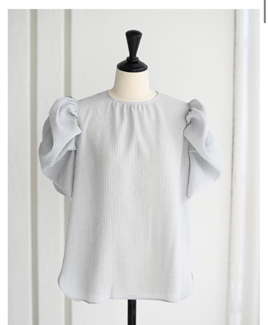 TREFLE＋1 トレフルプラスワン ハートシアートップス グレー　新品