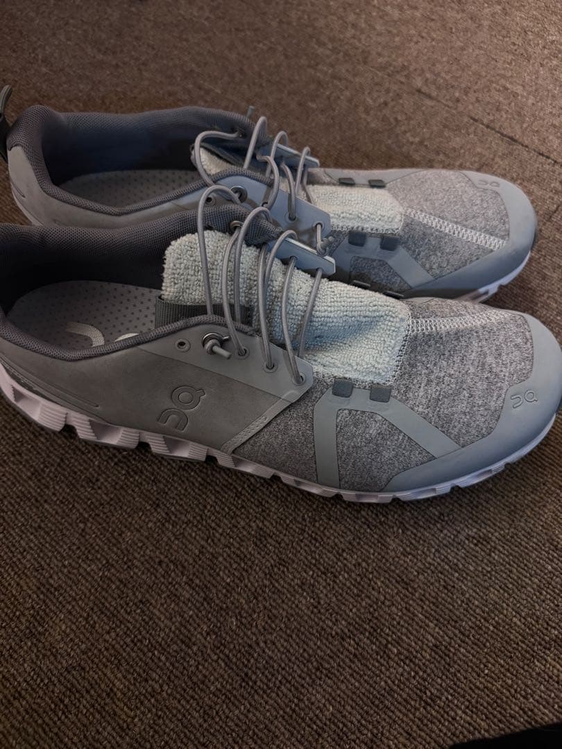 On Cloud オンクラウド スニーカー UK4 サイズ43