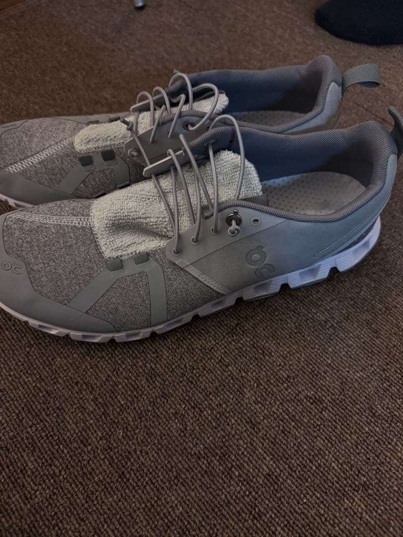 On Cloud オンクラウド スニーカー UK4 サイズ43