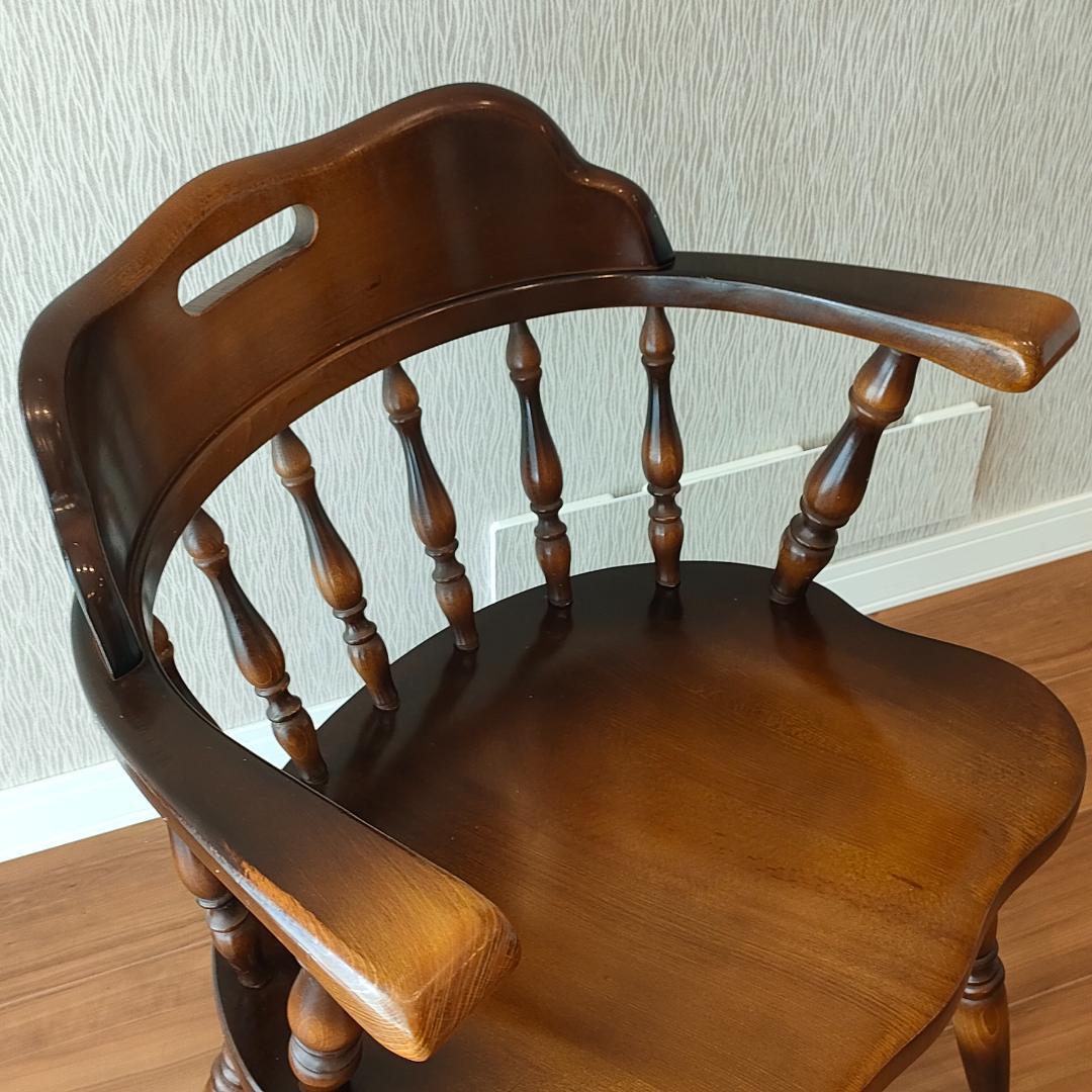 飛騨産業　アームチェア　ダイニングチェア　持ち手　ろくろ脚