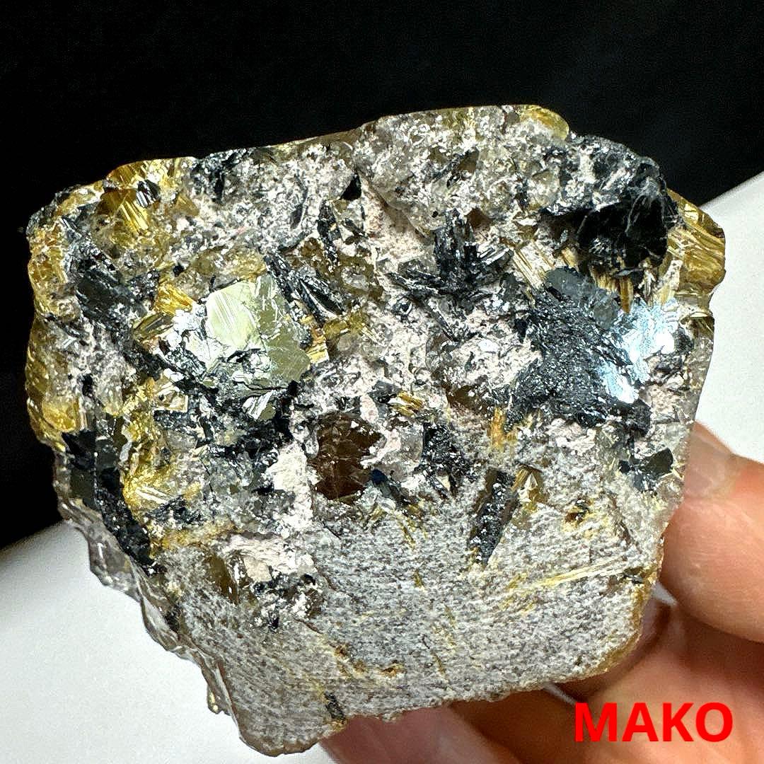 M1601☆ルチルクォーツ原石409g☆太陽放射タイチンルチル☆天然石　原石